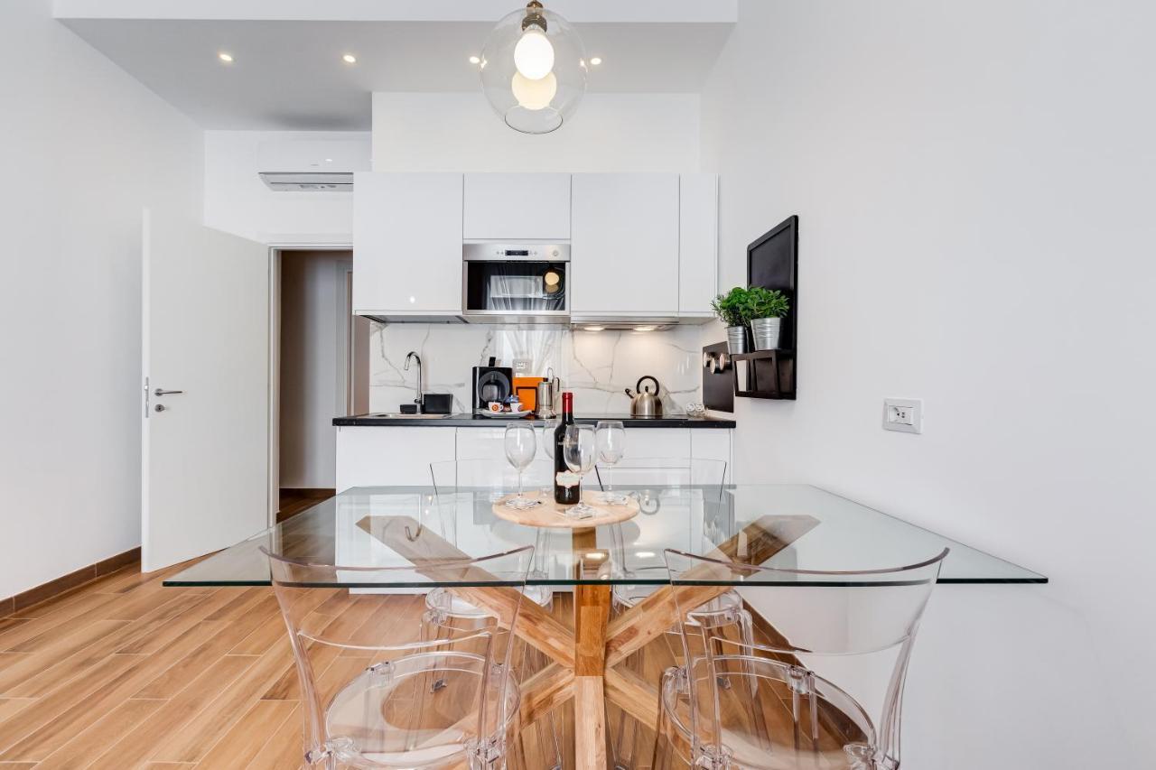 Apartamento Lovely Two-room In The Center Of